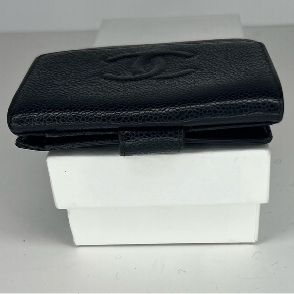 🖤Chanel Black Caviar Lambskin Leather CC Logo Bifold Wallet🖤 - Picture 10 of 14